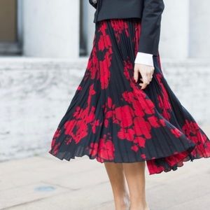 H&M Black and Red Floral Skirt